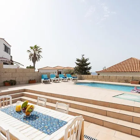 Villa Casa Higo: Ocean View With Private Pool And Family-friendly Amenities *