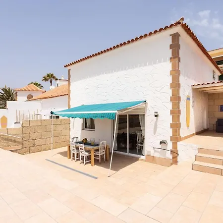 Casa Higo: Ocean View With Private Pool And Family-friendly Amenities * Poris de Abona