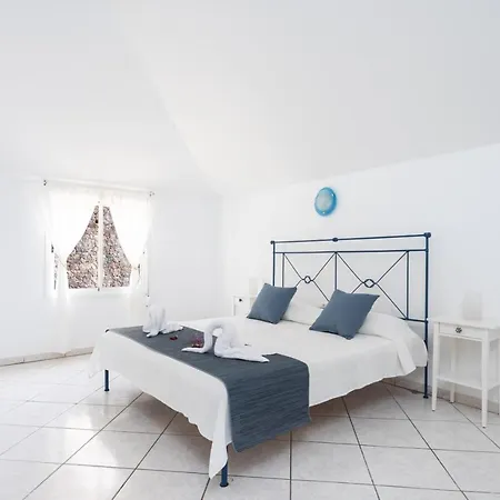 Casa Higo: Ocean View With Private Pool And Family-friendly Amenities * Poris de Abona